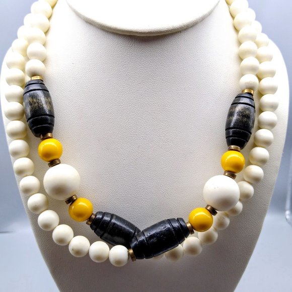 Long Retro Beaded Strand Necklace, Vintage White and Yellow Lucite with Oblong - Picture 2 of 4